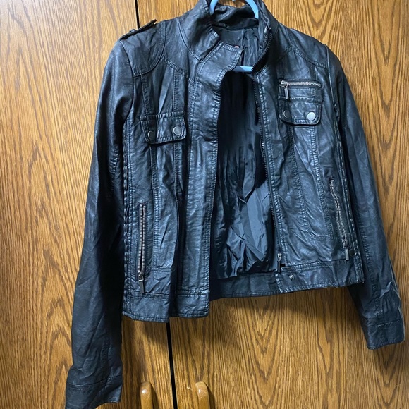 Jacket - Picture 1 of 4